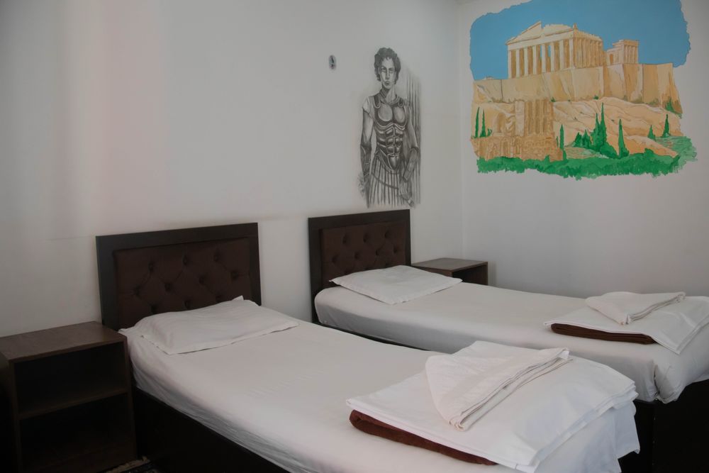 Ойбек метро. Гострица в центре от 80,000 со всеми ужобствами.