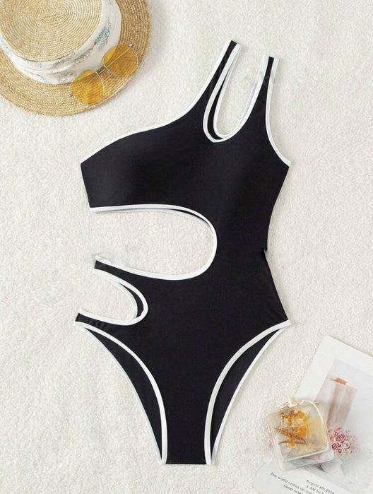 Дамски черен цял бански