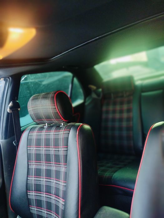 Машина Митсубиси Галант