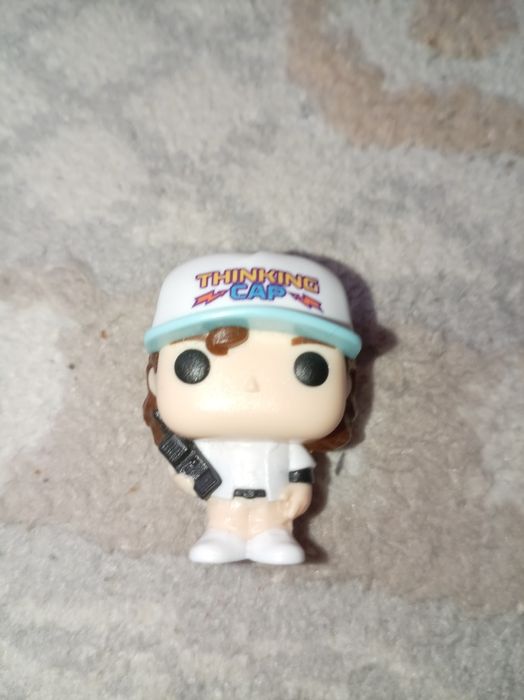 Продаю дастина из осд