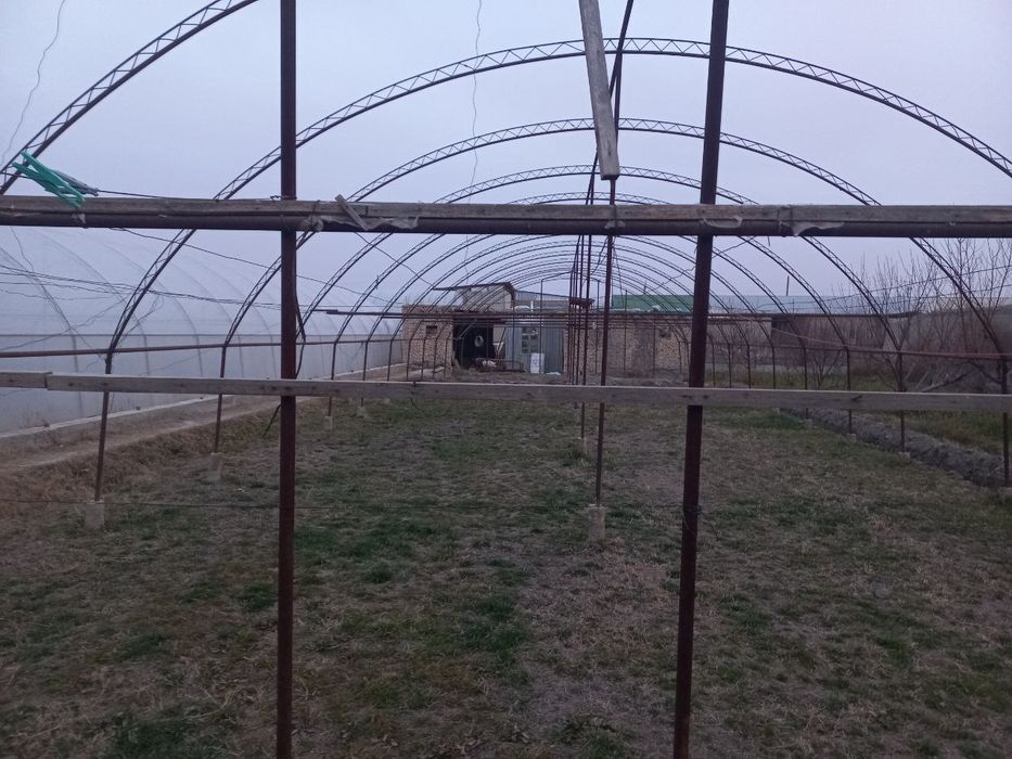 Теплица парник б/у 2.2 сотих  10 млн