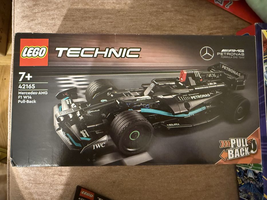 Lego Technic Mercedes-AMG F1 W14 7+