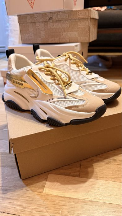 Нови маратонки Steve Madden