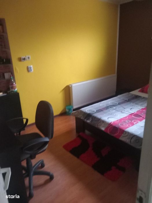 Casa cu etaj,cu garaj, mobilată, utilată, imediat ocupabila Campenita