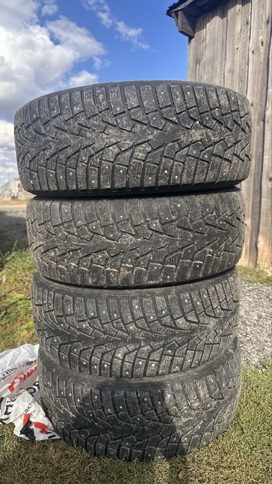 Продам б/у шины 215/55 R17