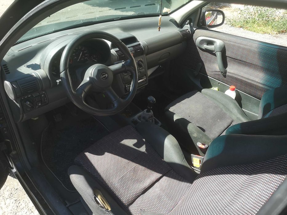 Продавам Opel Corsa 1.4 mi