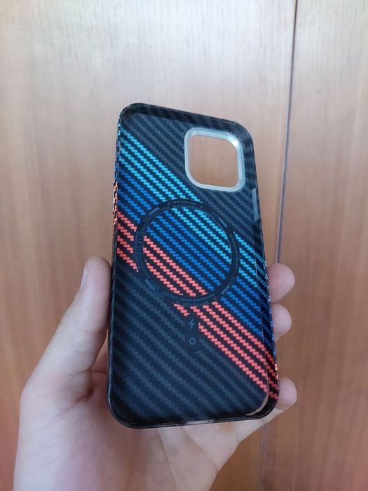 Iphone 12 b/u idialniy hamma joyi ishlidi 71% batareka chexol xam pada