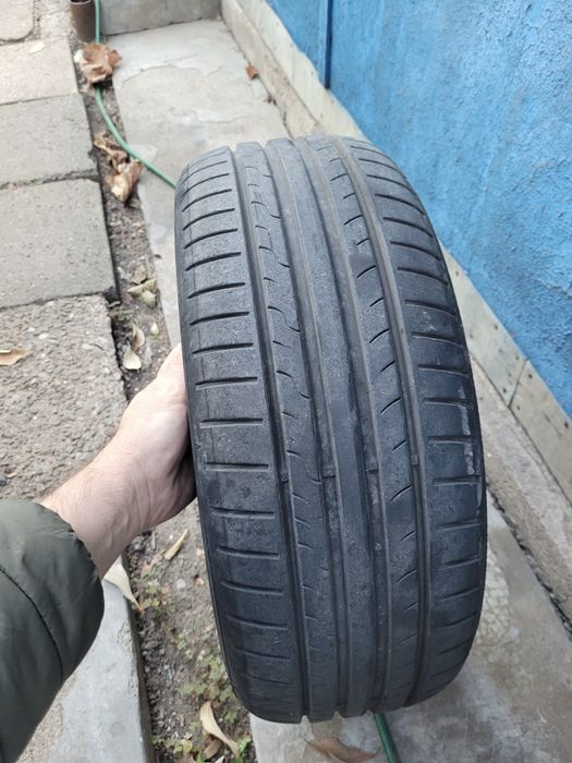 Vând anvelope vara 205/55/r16 plus jante tabla