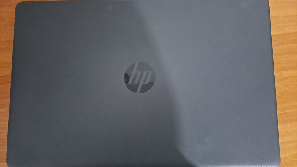 Laptop HP 255 G7