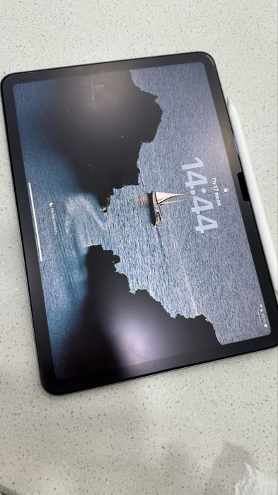 iPad Air 11” (M3), 256 ГБ + Apple Pencil