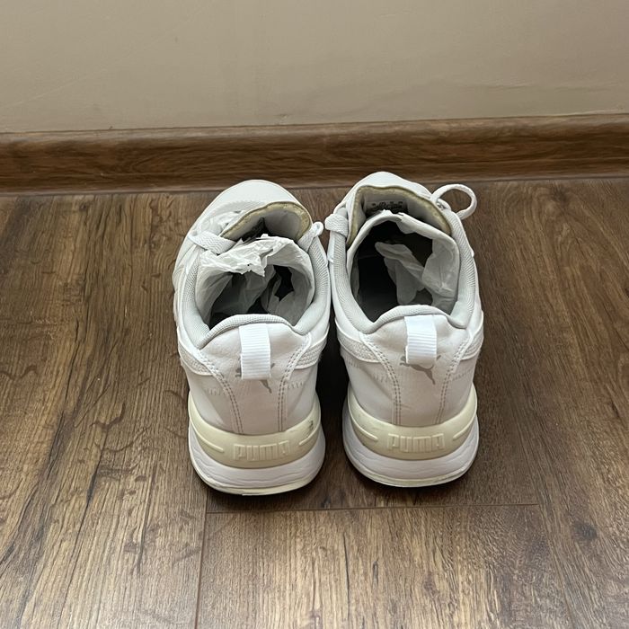 0002 – Puma R78 (бели)