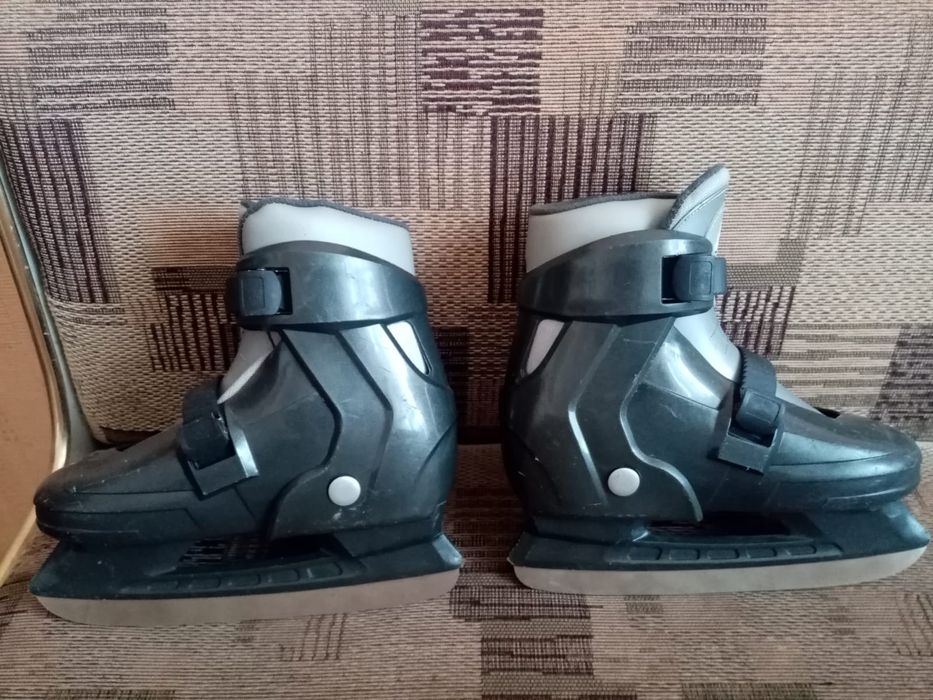 Продам коньки на мальчика