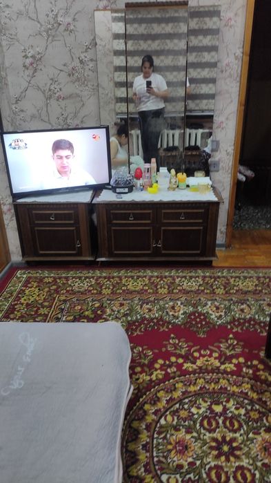 Дубовый трюмо продаётся