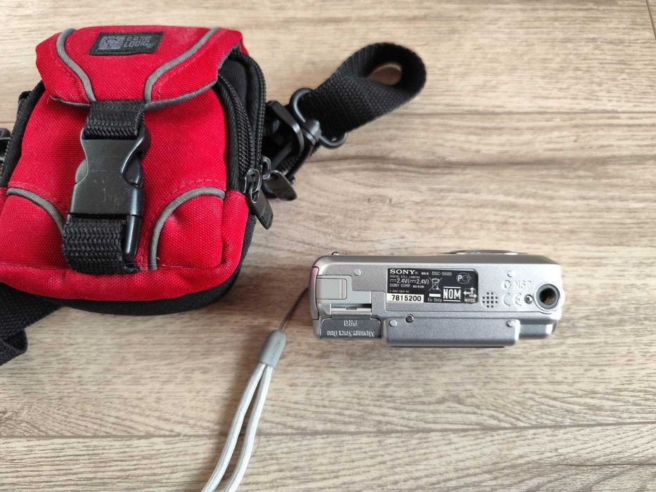 Sony Cyber-shot DSC-S600 6.0 MP Cameră digitală argintiu