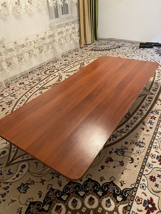 Биіктігі реттелетін столь. Алынбалы, бұранбалы