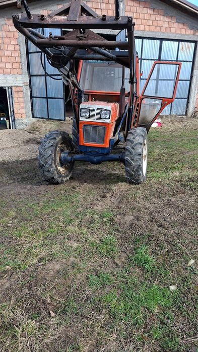 Tractor U640, cu incarcator