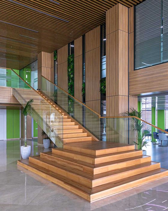 Мебель и обшивка — для госучреждений и крупных заказов