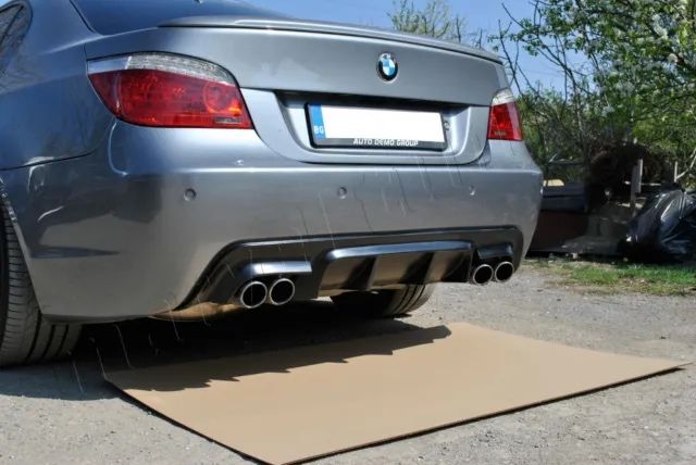 Difuzor Fibra Cleme Evacuare Dubla bara spate cu nervuri BMW E60 E61