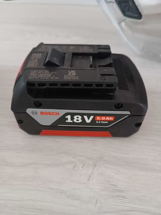 Vând aspirator bosch