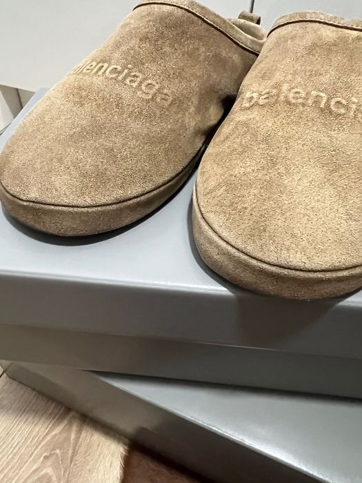 Balenciaga велурени чехли