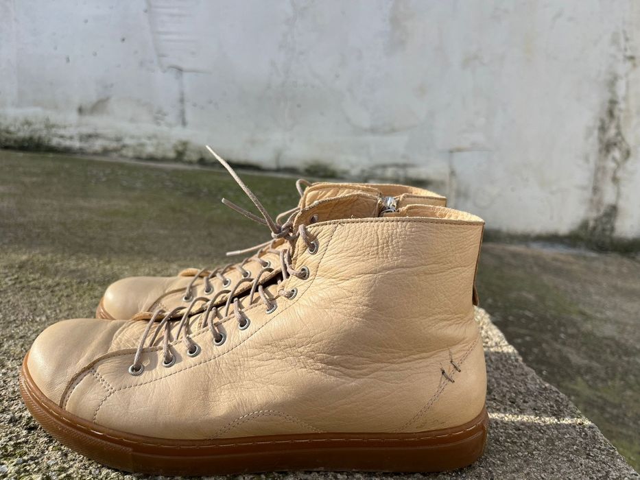 Продавам обувки .