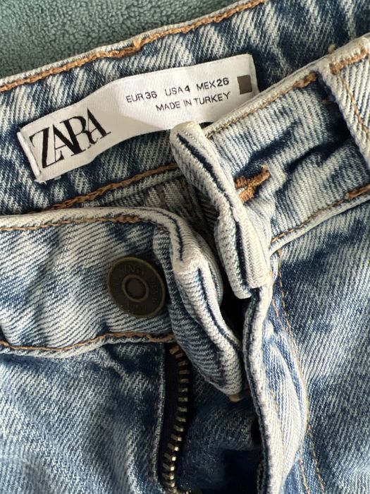 Джинсы ZARA оригинал, голубые