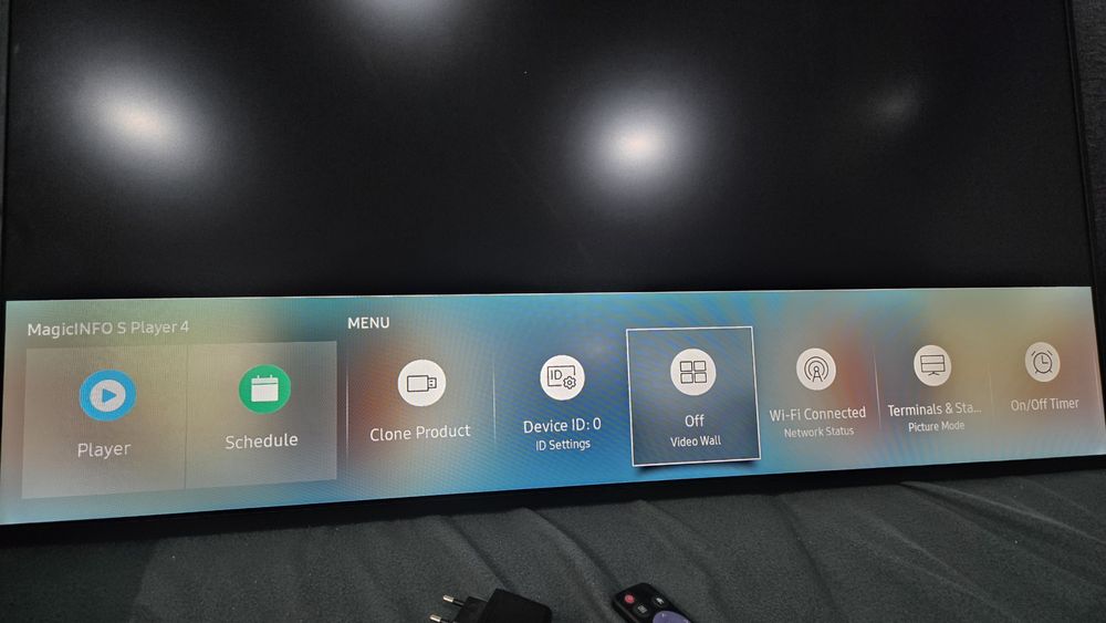 Телевизор дисплей Samsung PM43H