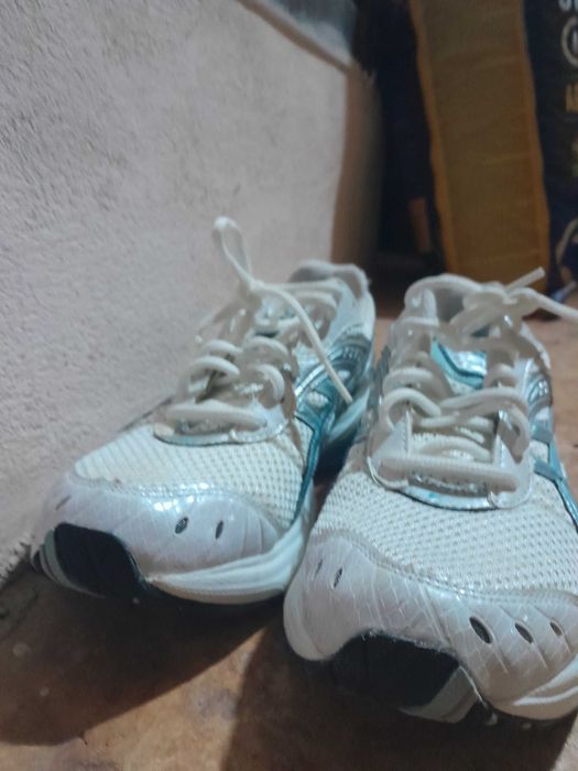 Adidasi Asics gel marimea 38