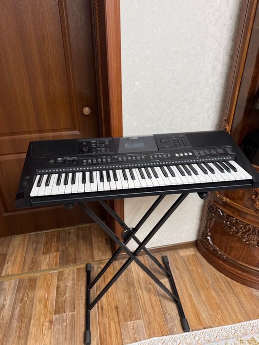 Yamaha PSR e-463