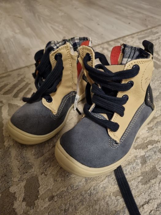 Lot papuci baieti marimea 25-27