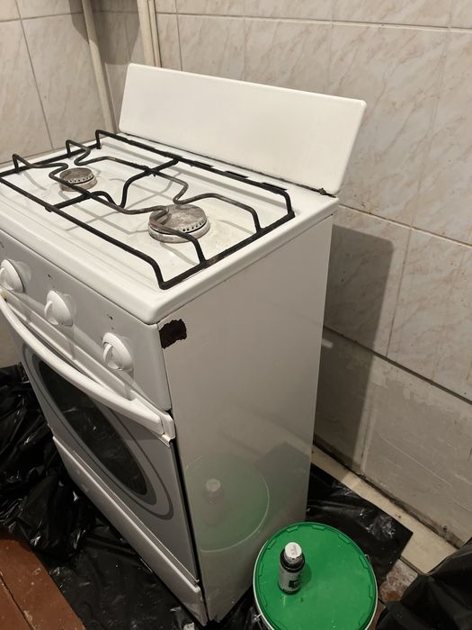 Продам газовую плиту