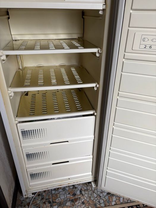 Продам морозилку