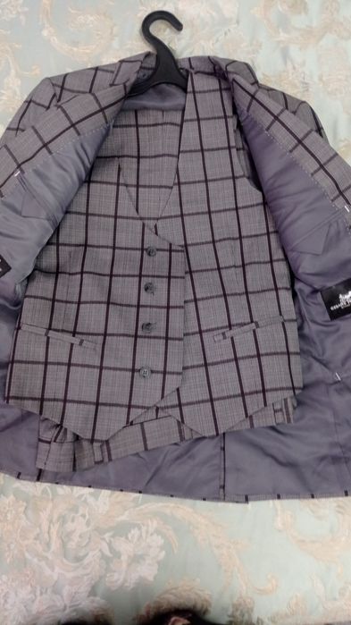 брючный костюм 46 размера