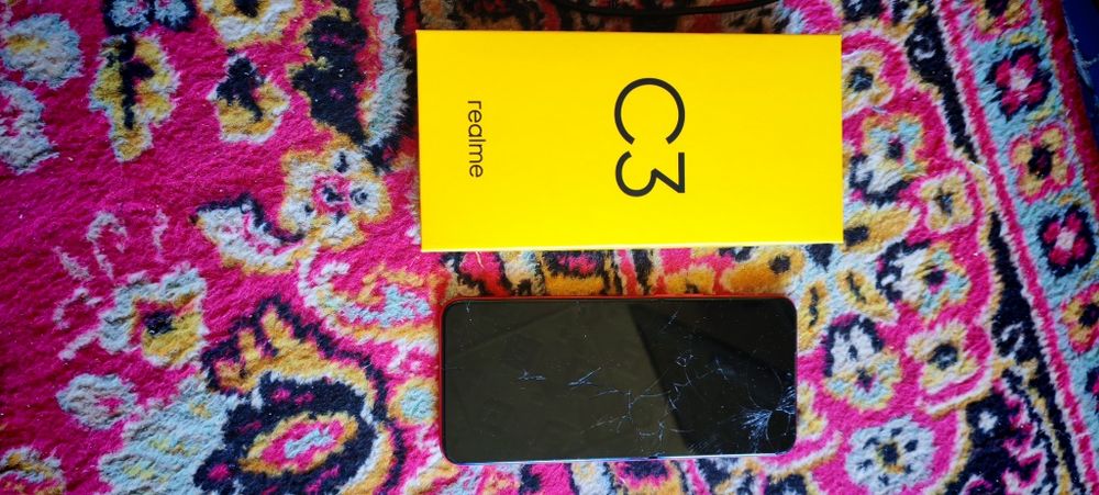 Продам телефон Realme c3