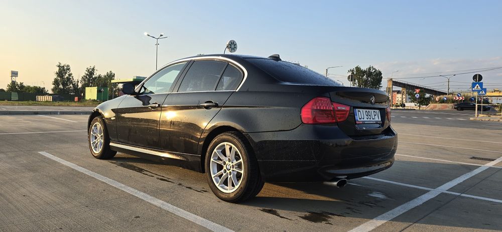 BMW seria 3 E90 320D LCI 2010