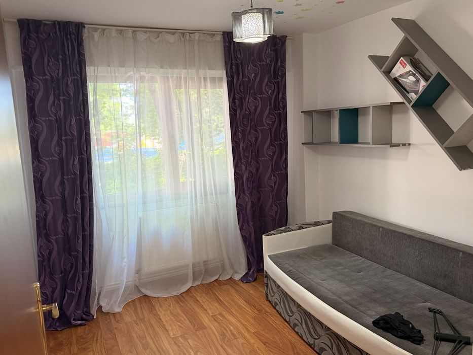 Vand Apartament 3 camere!