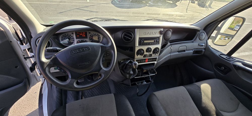 Iveco Daily 35C15, cub frigorific, motor de 3,0 l, 150 CP, an 2010