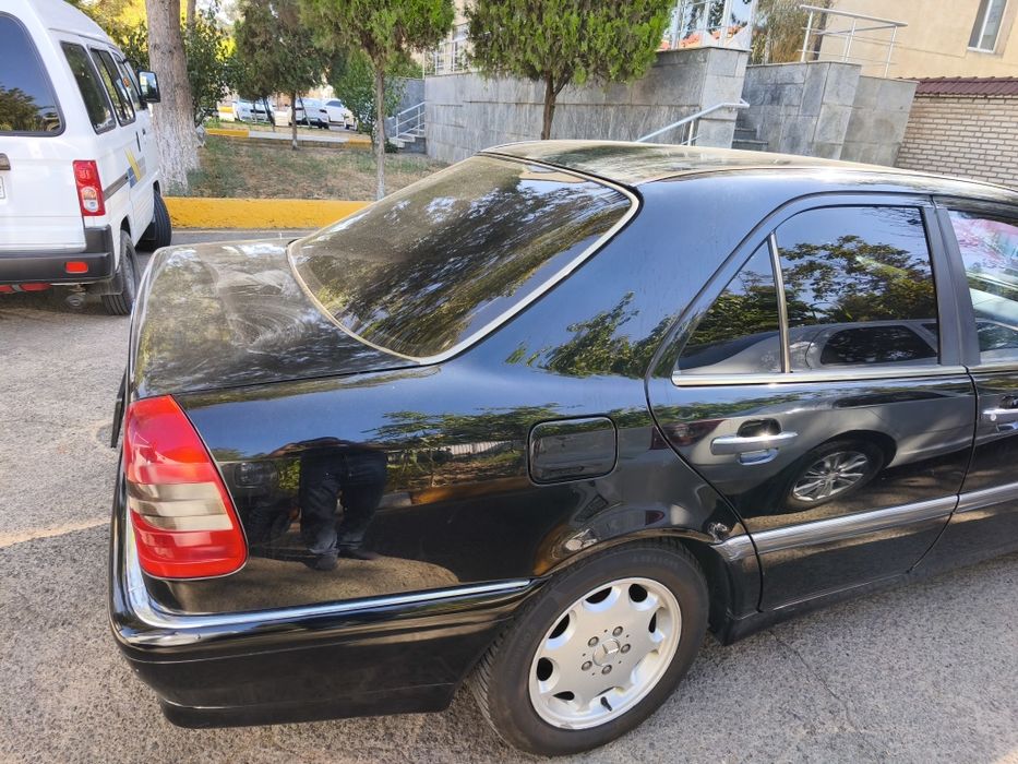 Обменяю мерседес С 180 W 202 1.8л