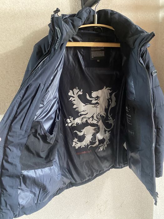 Продам куртку размер 44