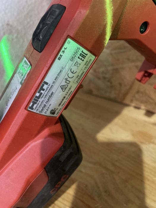 Hilti bx3L + laser pm40 oferta 2300 ron ambele