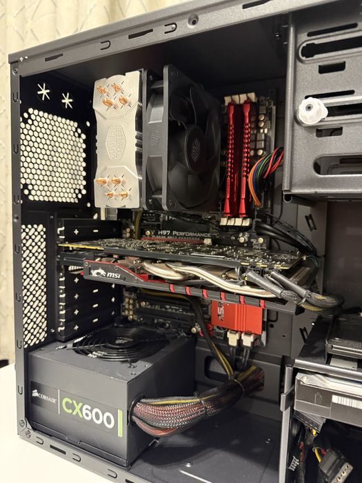 Calculator / Unitate Gaming i7, GTX 970, 16Gb RAM, 240Gb SSD, 1Tb HDD