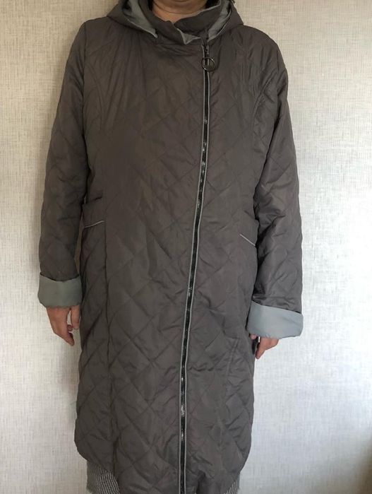 Продам женскую куртку 52р.
