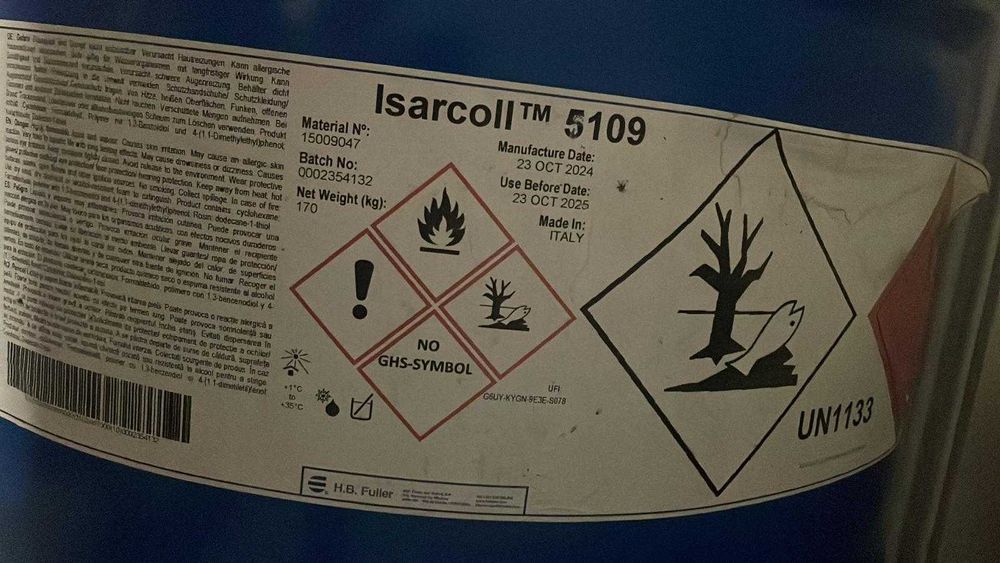 Prenandez pentru tapiterie cu lipire instanta