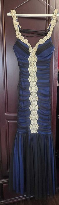 Rochia Albastru Regal cu Aurie (Model Sirenă)