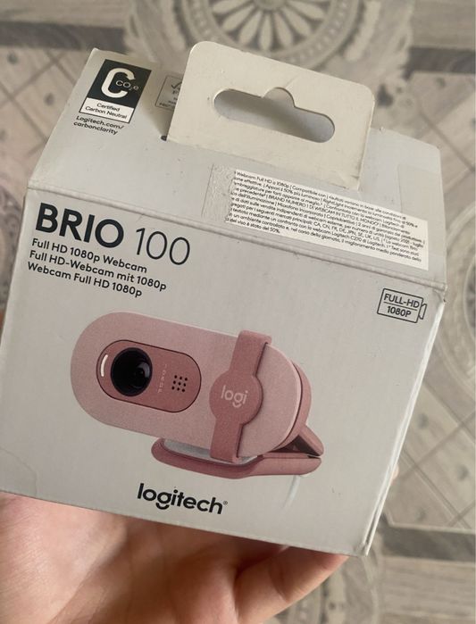 веб камера Logitech brio 100
