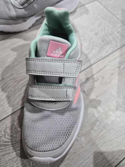 Adidas  маратонки