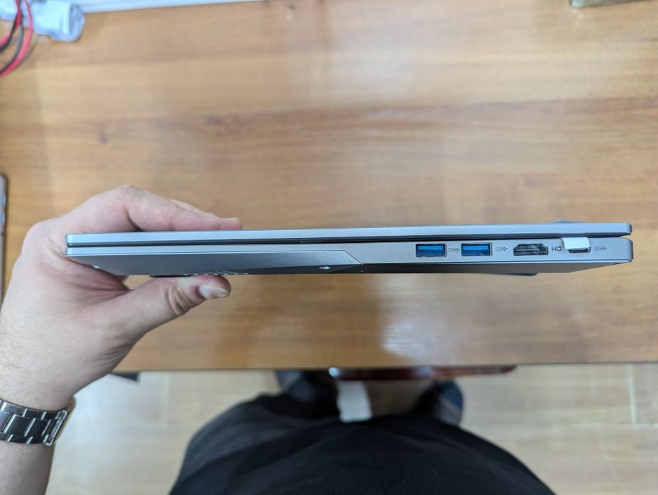 Продам ноутбук Zentek Savior 20/512