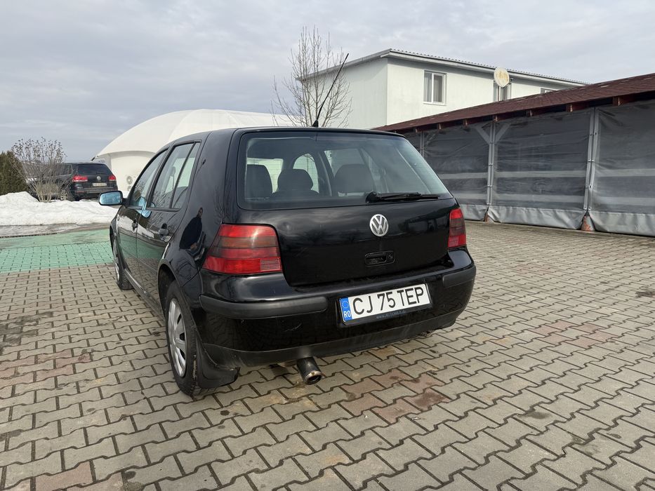 Vand Golf 4 acte la zi