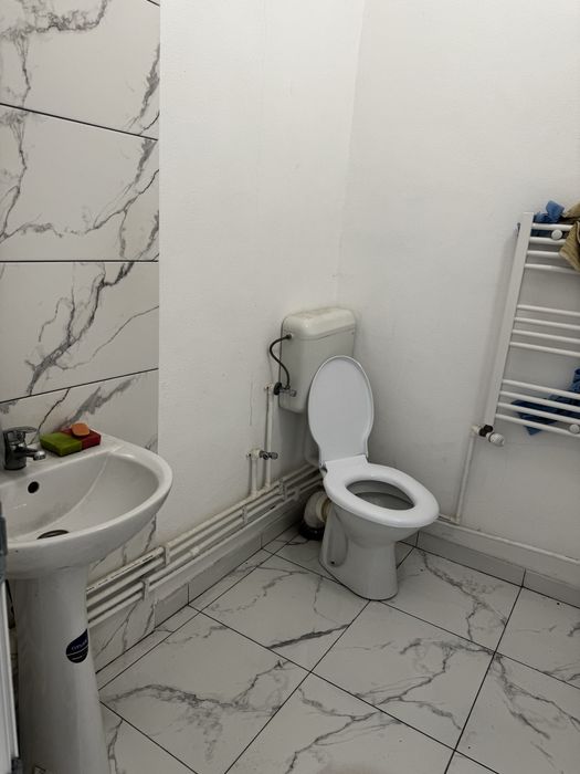 Inchiriez Spatiu Comercial Zona Centru Resita