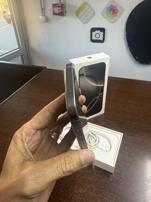 Vand Iphone 16 Pro 128Gb Natural Titanium Full box
